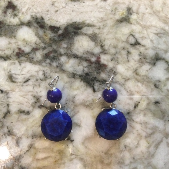 Earring - Picture 2 of 2
